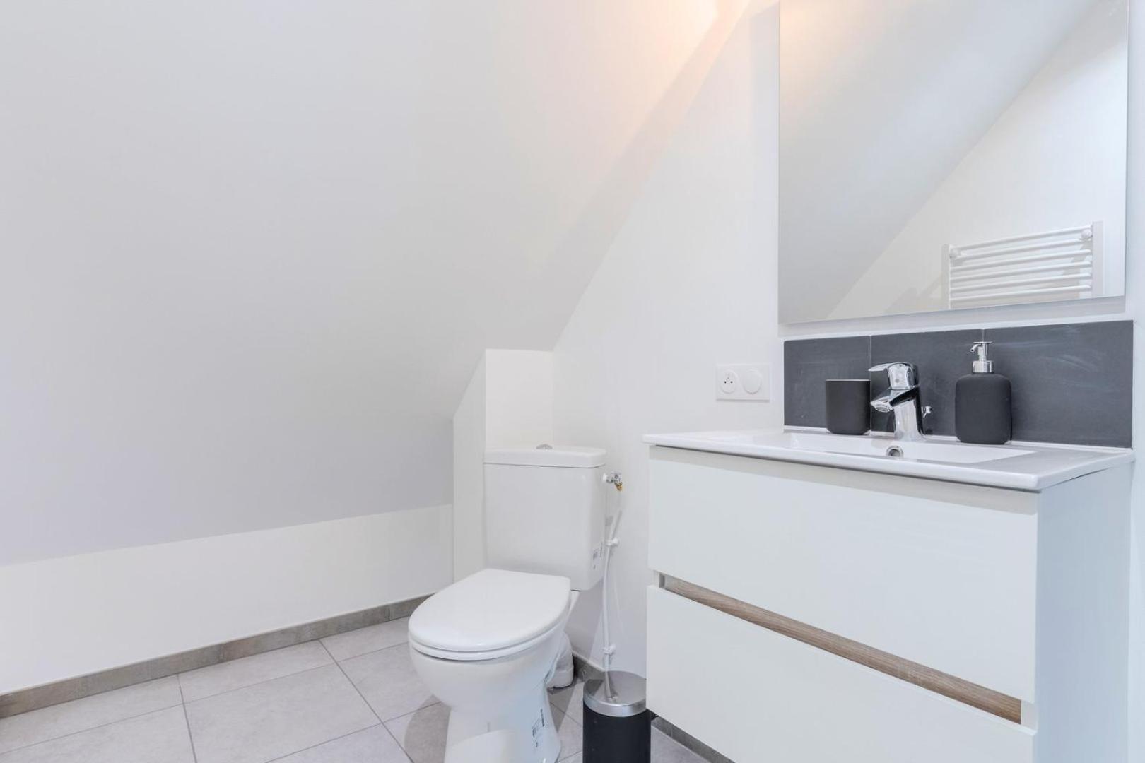 Bright 3-Bedroom 2-Bathroom Flat Lille Bagian luar foto