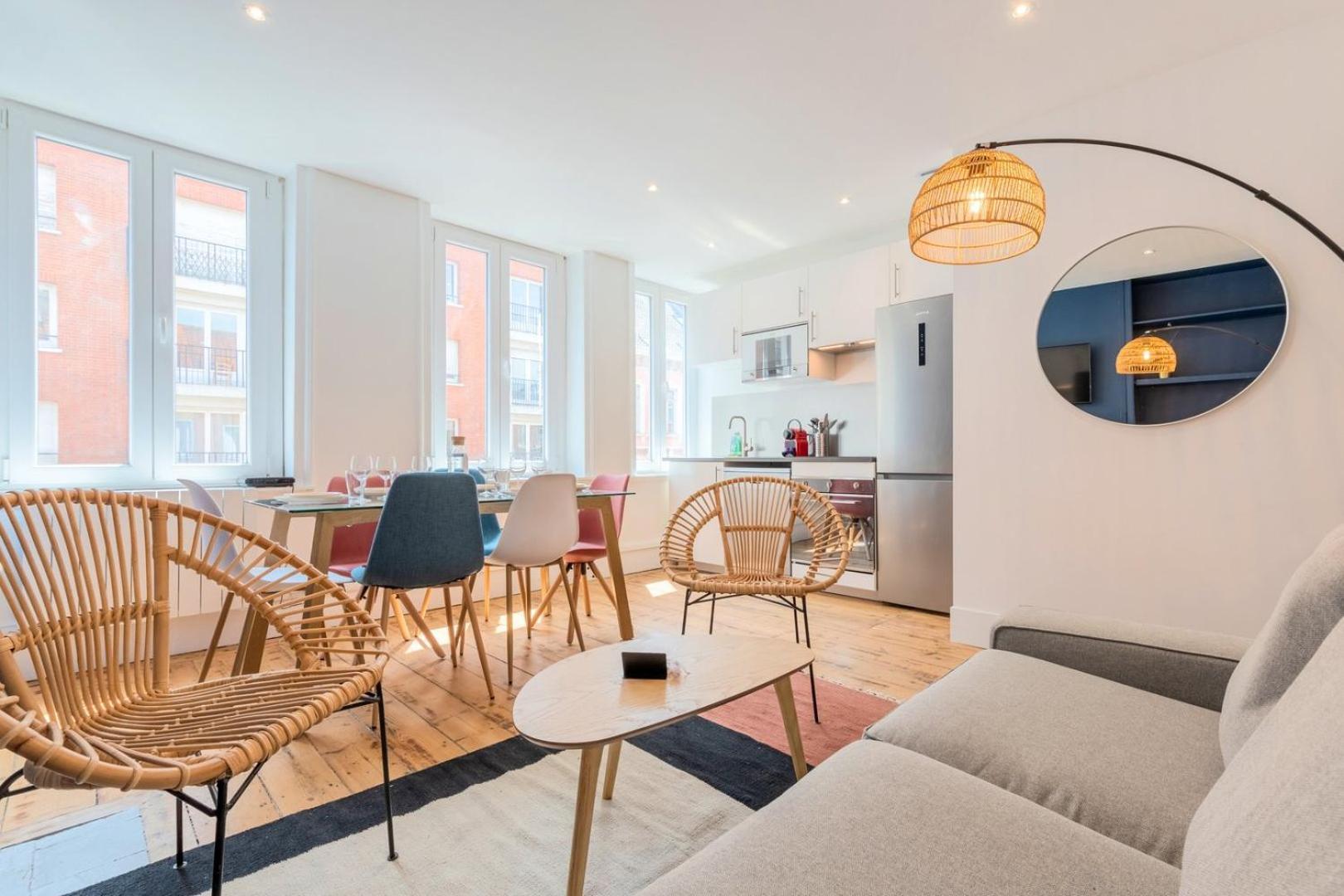 Bright 3-Bedroom 2-Bathroom Flat Lille Bagian luar foto